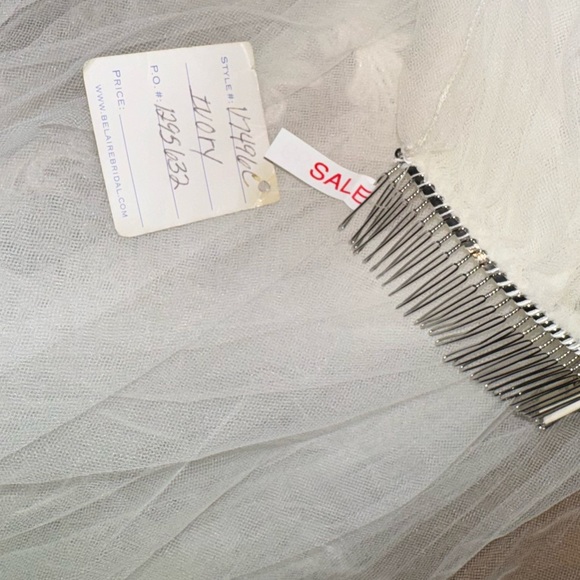 Bel Air Bridal Cathedral Veil V7496C - Picture 5 of 8